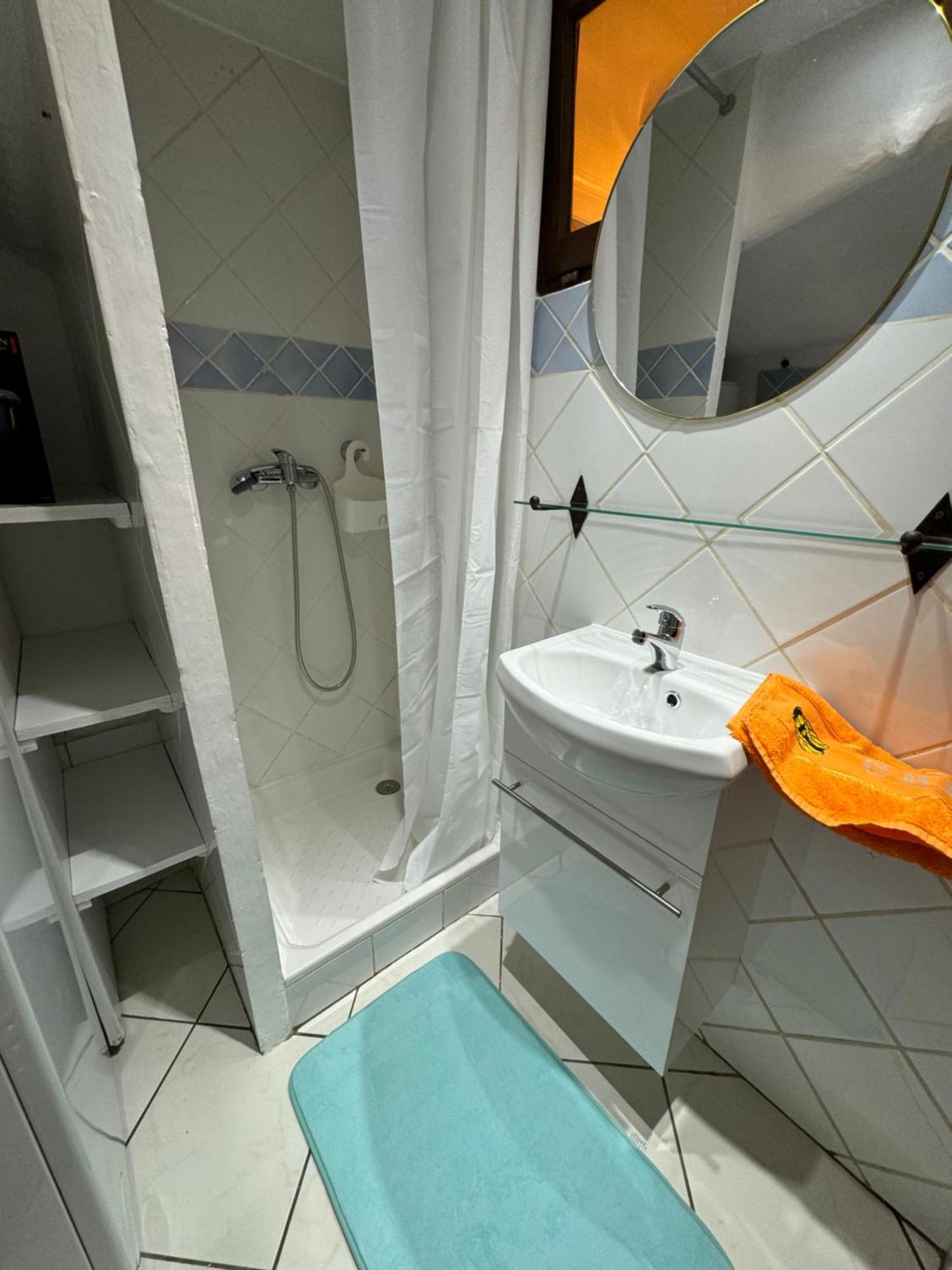 Appartement Chez Kay à Roquebrune-sur Argens Extérieur photo