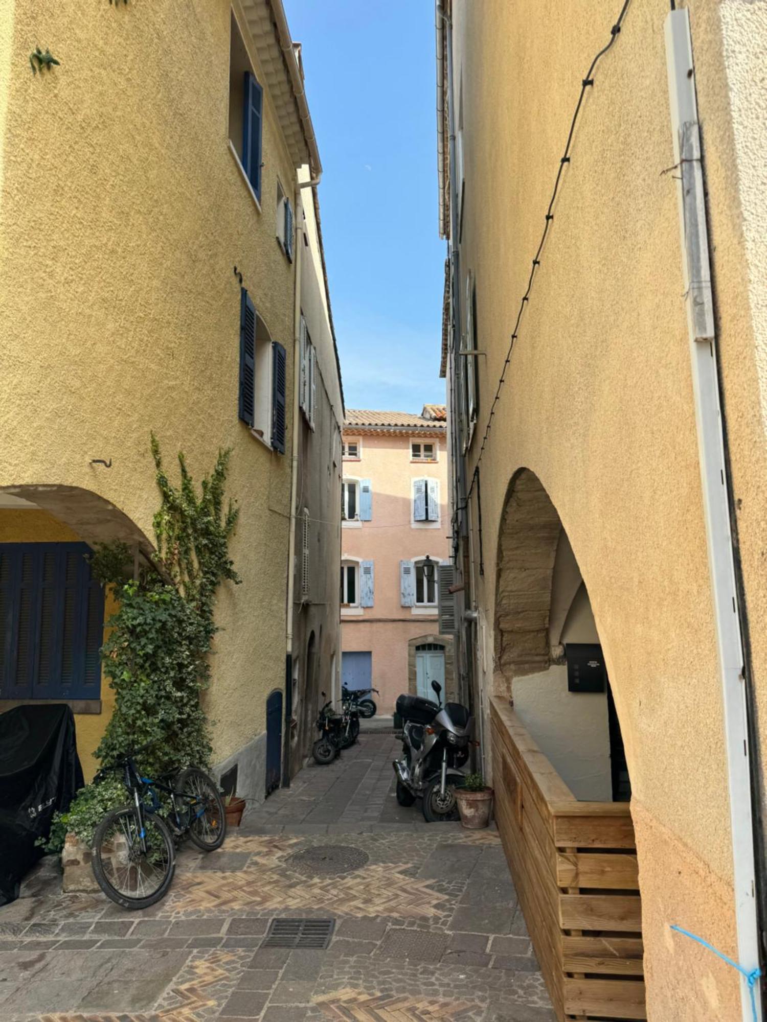 Appartement Chez Kay à Roquebrune-sur Argens Extérieur photo